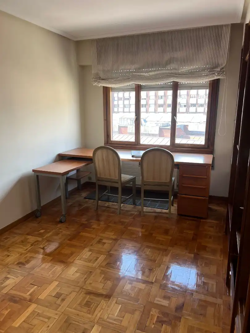 Piso en venta en Oviedo  con Calefacción, Parquet y Terraza