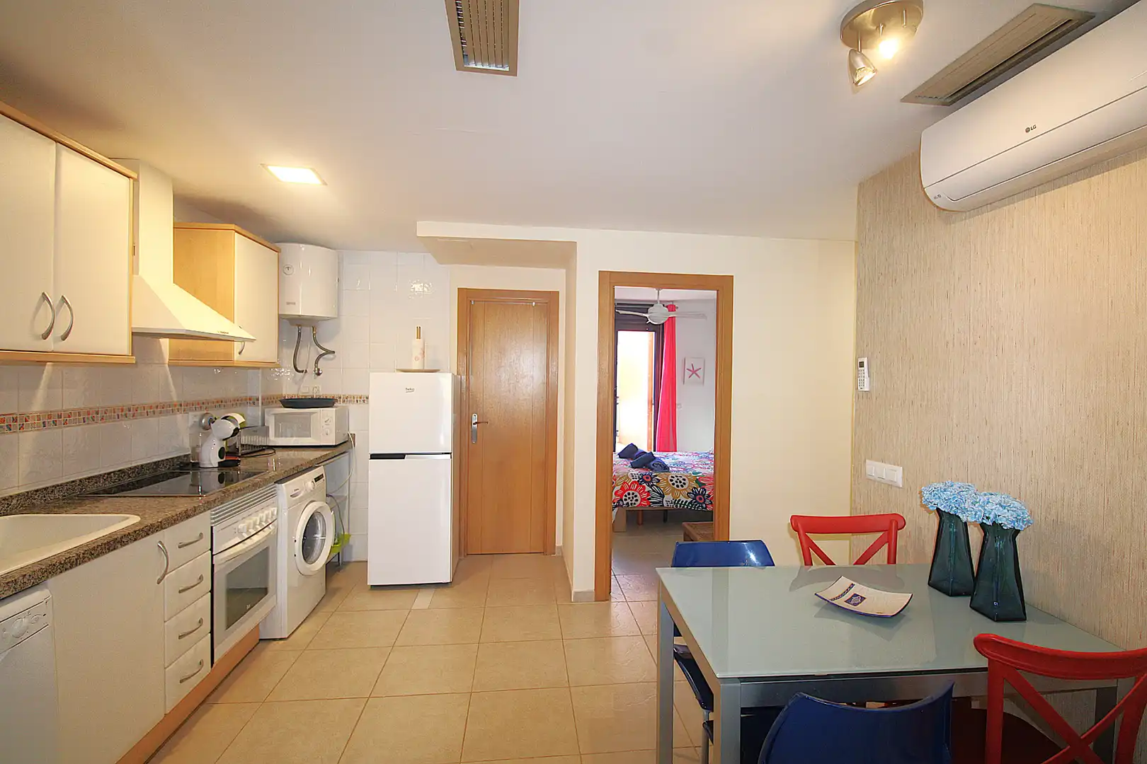 Cocina de Apartamento en venta en Dénia con Aire acondicionado, Terraza y Amueblado
