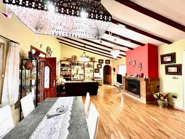 Sala de estar de Casa o chalet en venta en Alicante / Alacant con Calefacción, Jardín privado y Trastero