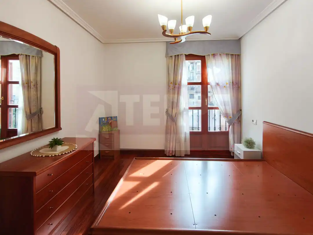 Living room of Flat for sale in Errenteria  with Heating, Furnished and Balcony