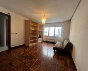 Sala d'estar de Apartament de lloguer en Donostia - San Sebastián  amb Calefacció, Forn i Rentadora