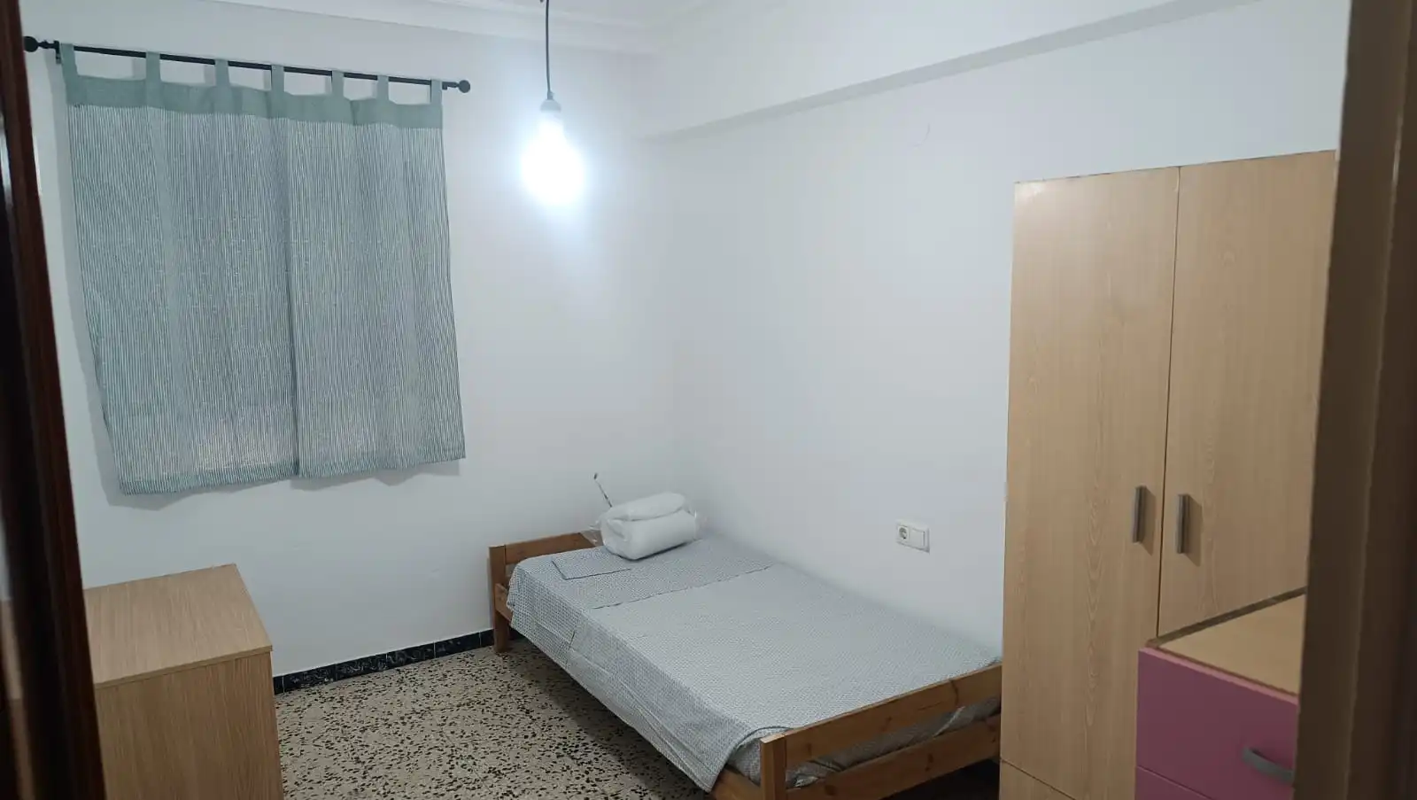 Dormitori de Pis en venda en Huelva amb Moblat, Forn i Rentadora