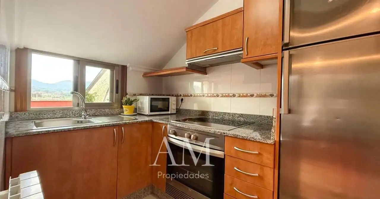 Cocina de Ático en venta en Gondomar con Calefacción, Terraza y Trastero