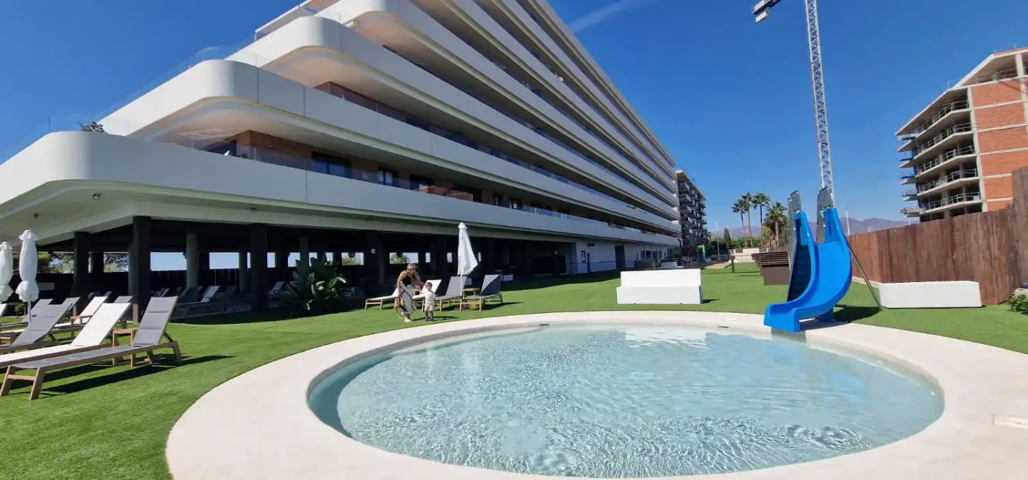 Piscina de Apartamento de alquiler en Moncofa con Aire acondicionado, Terraza y Trastero