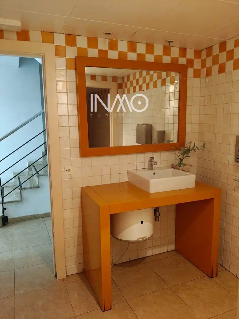 Business premises to rent in Centre, imagen 2