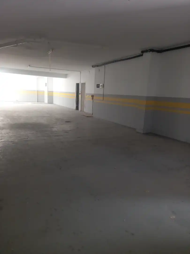 Local en venda en Esplugues de Llobregat amb Alarma