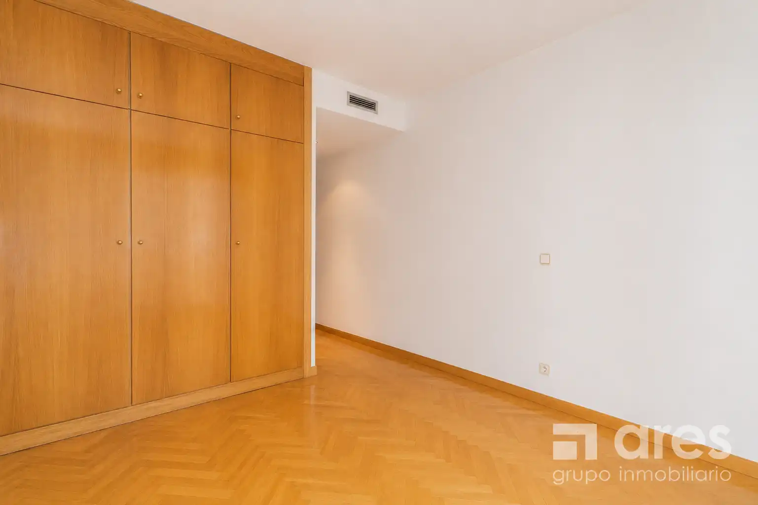 Habitación de Piso en venta en Madrid con Aire acondicionado, Calefacción y Trastero