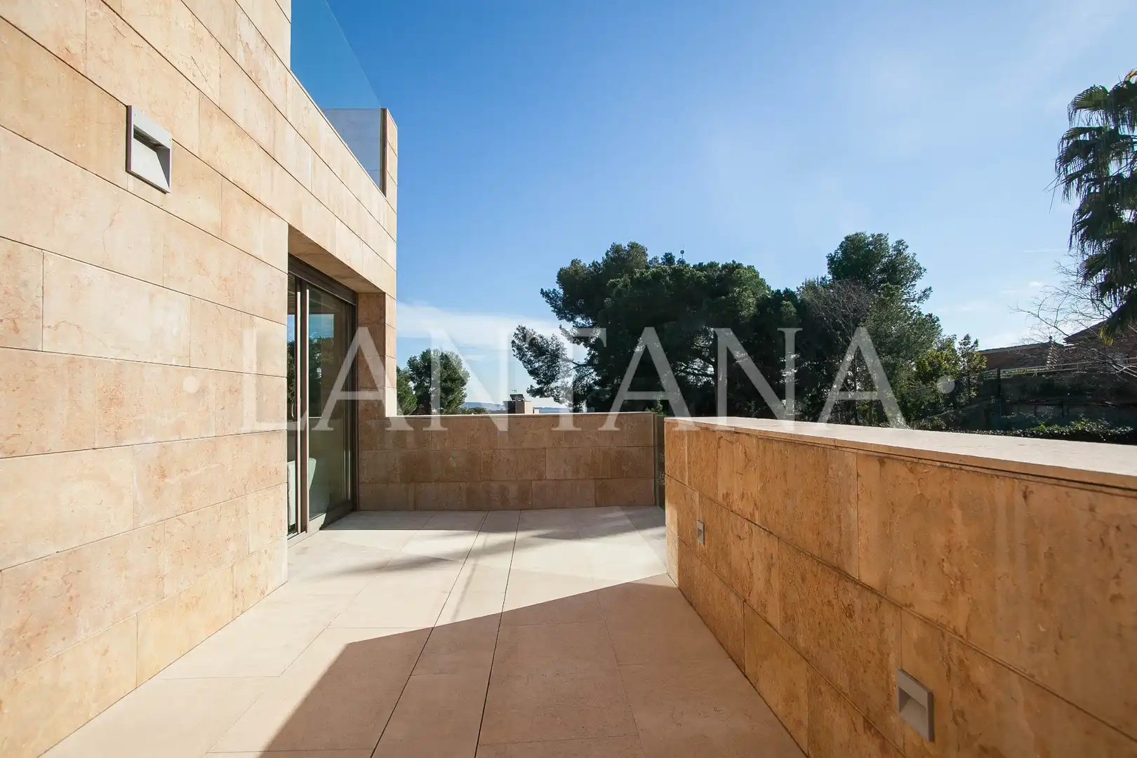 Terraza de Casa o chalet en venta en Barcelona con Aire acondicionado, Calefacción y Jardín privado
