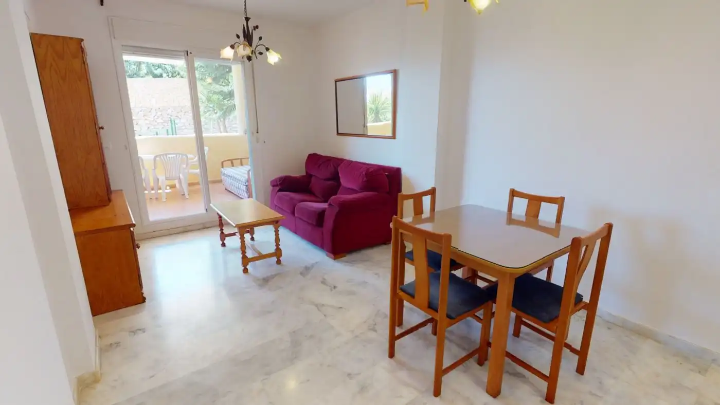 Sala d'estar de Pis en venda en Benalmádena amb Terrassa i Piscina comunitària