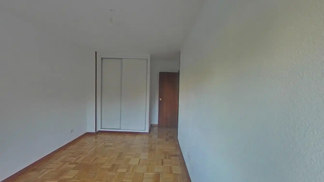 Dormitori de Pis en venda en Madrid amb Calefacció, Parquet i Terrassa