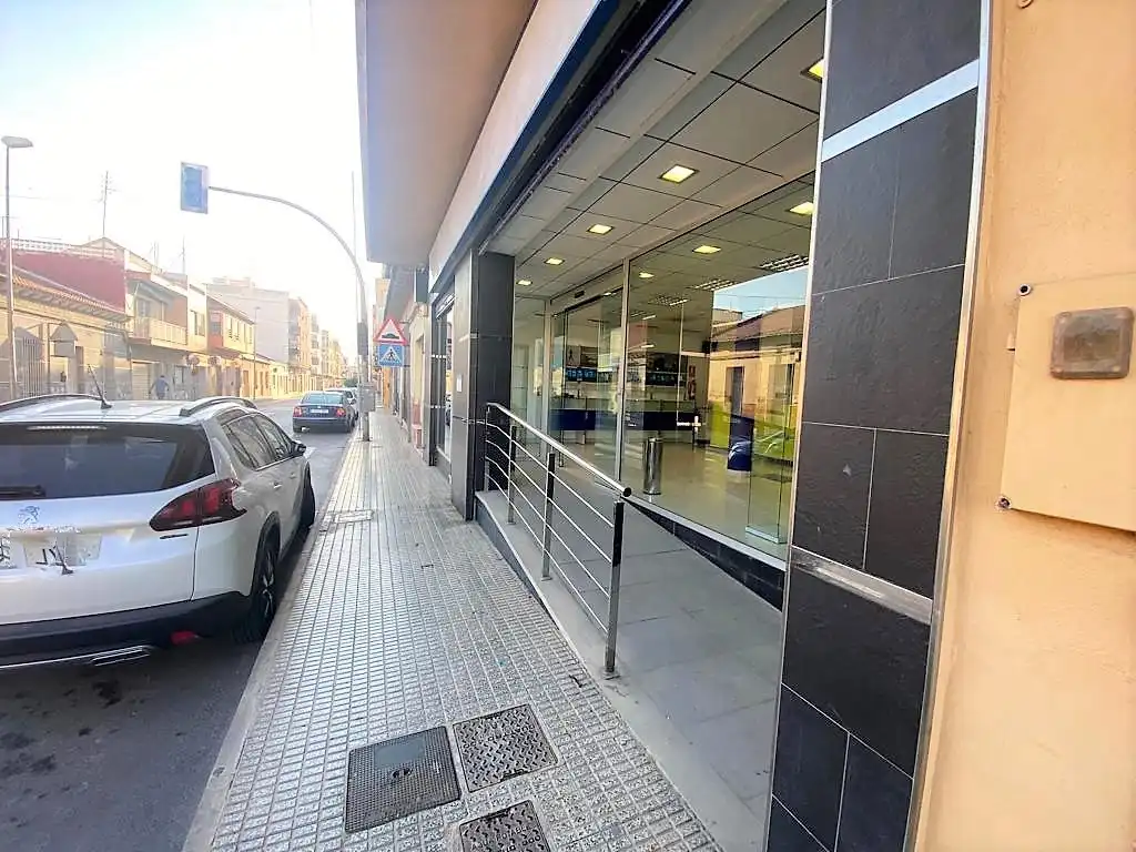Local de alquiler en Rojales