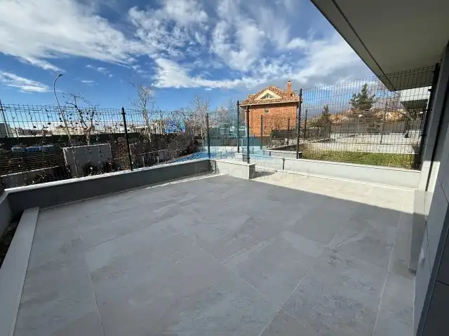 Terrassa de Casa adosada de lloguer en Madrid amb Aire condicionat, Calefacció i Parquet