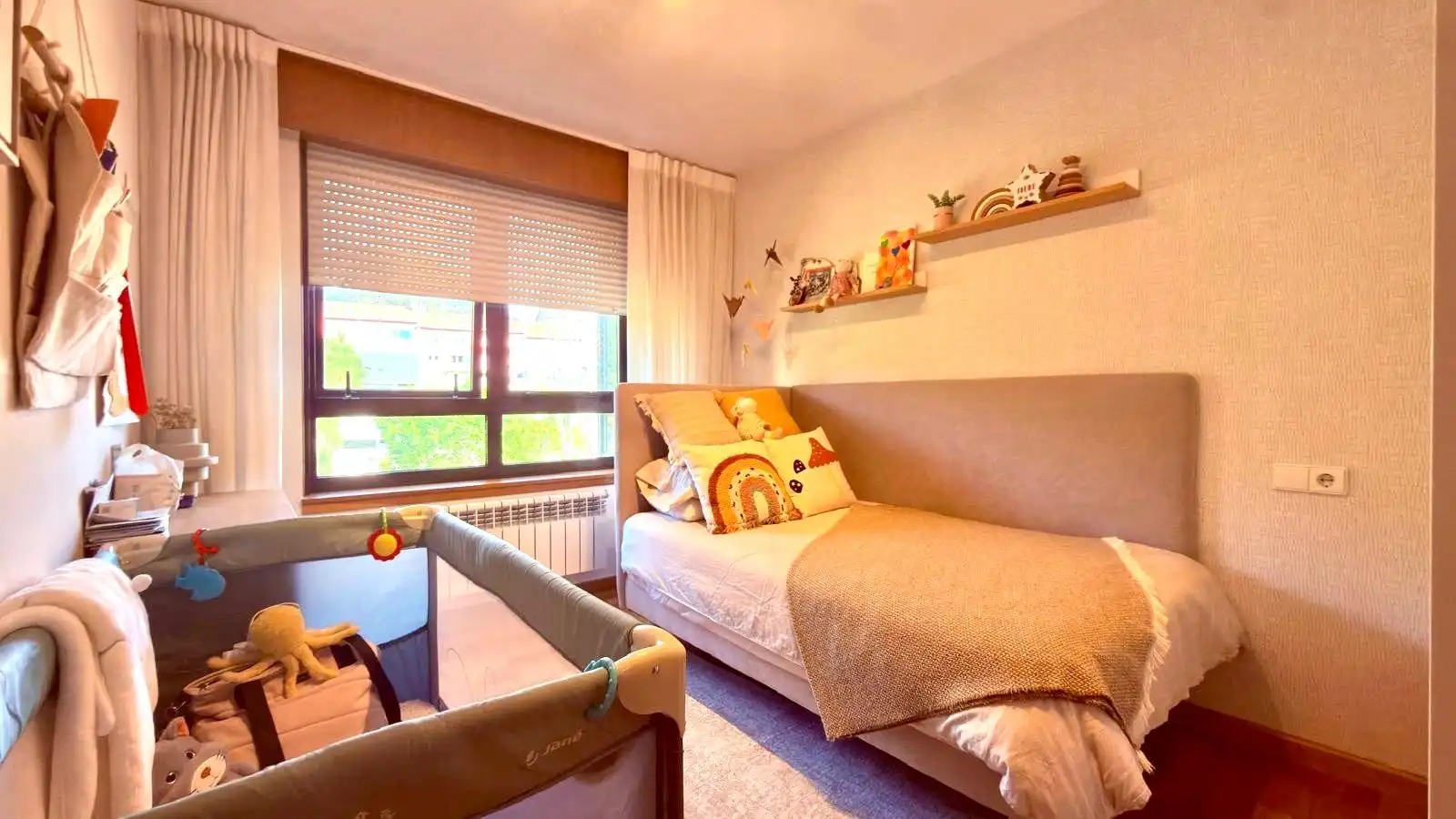 Habitación de Dúplex en venta en Ourense Capital  con Aire acondicionado, Calefacción y Terraza