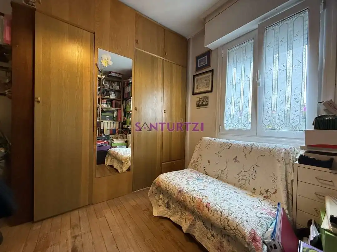 Habitación de Piso en venta en Portugalete con Calefacción