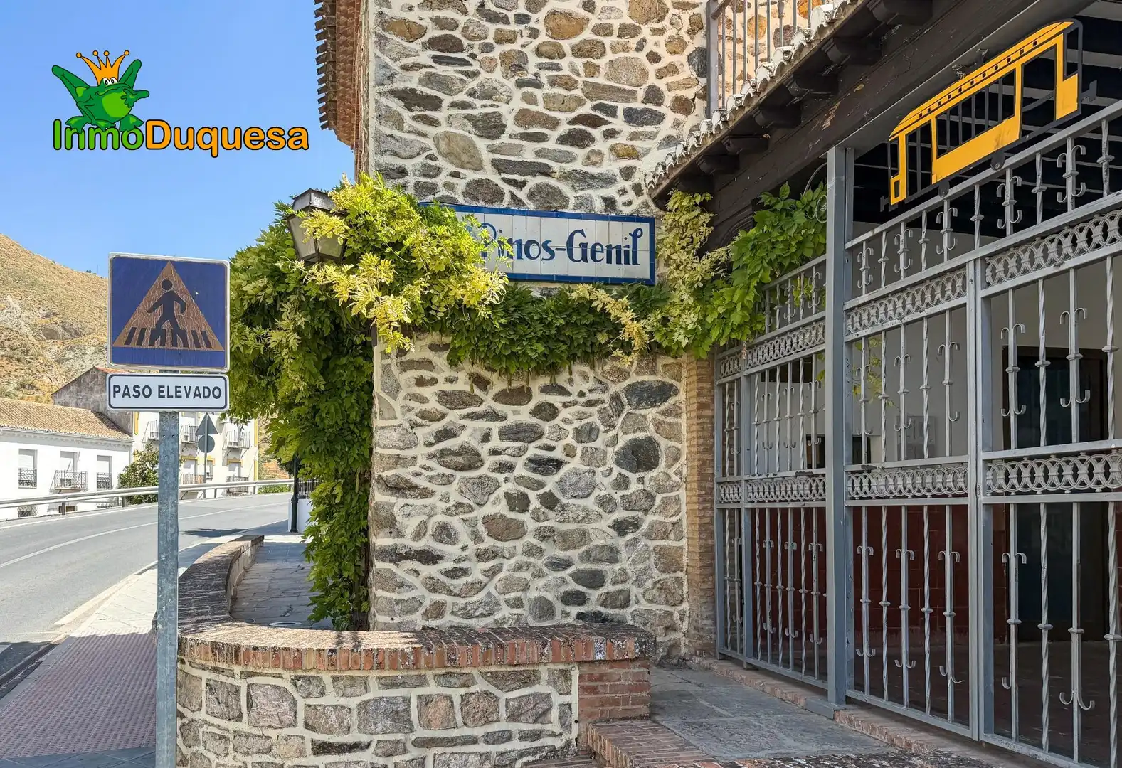 Houses for sale in Pinos Genil  with Heating, Private garden and Terrace
