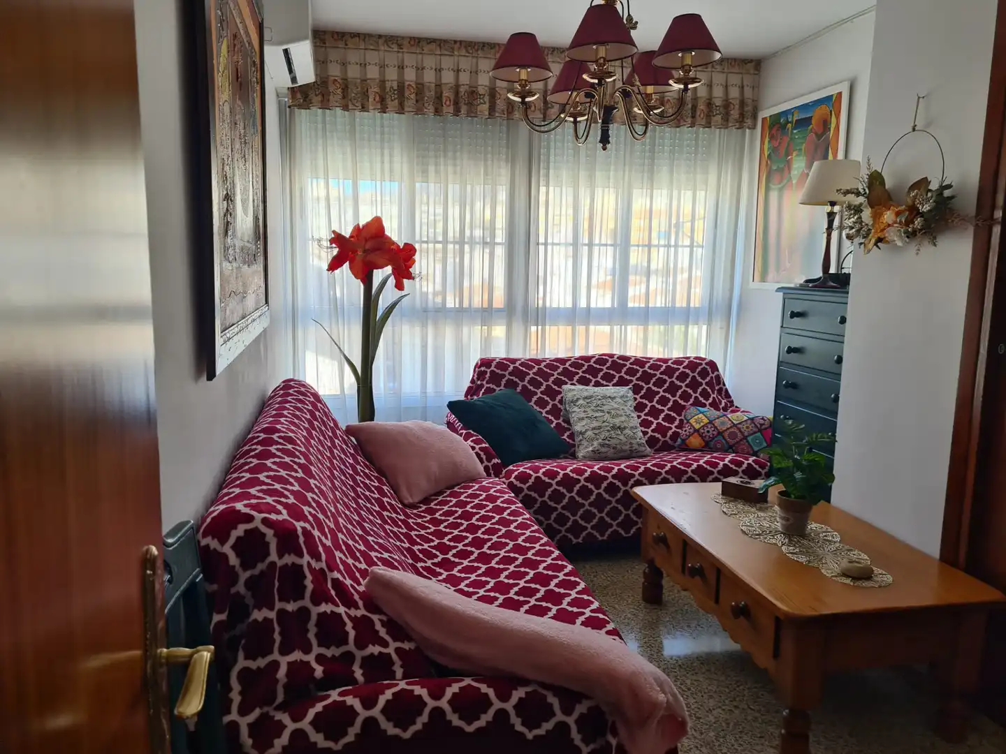 Sala d'estar de Pis en venda en Vélez-Málaga amb Aire condicionat, Terrassa i Moblat
