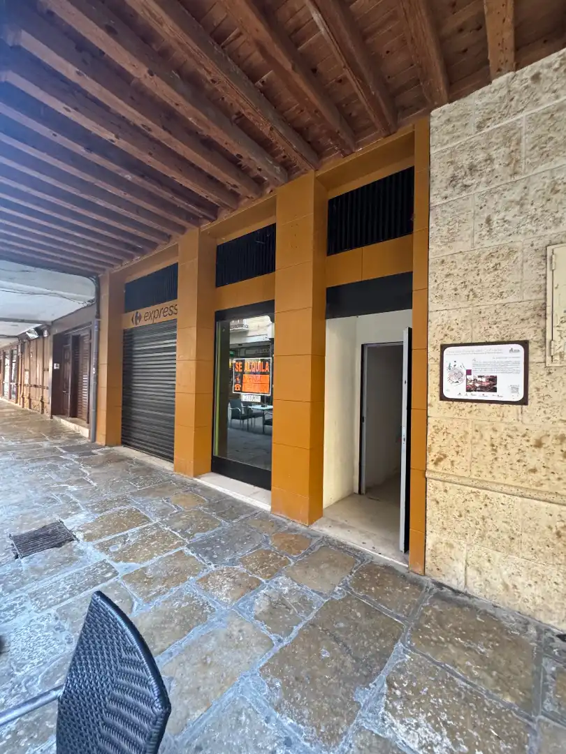 Local comercial de lloguer a Calle Lázaro Alonso, imagen 4