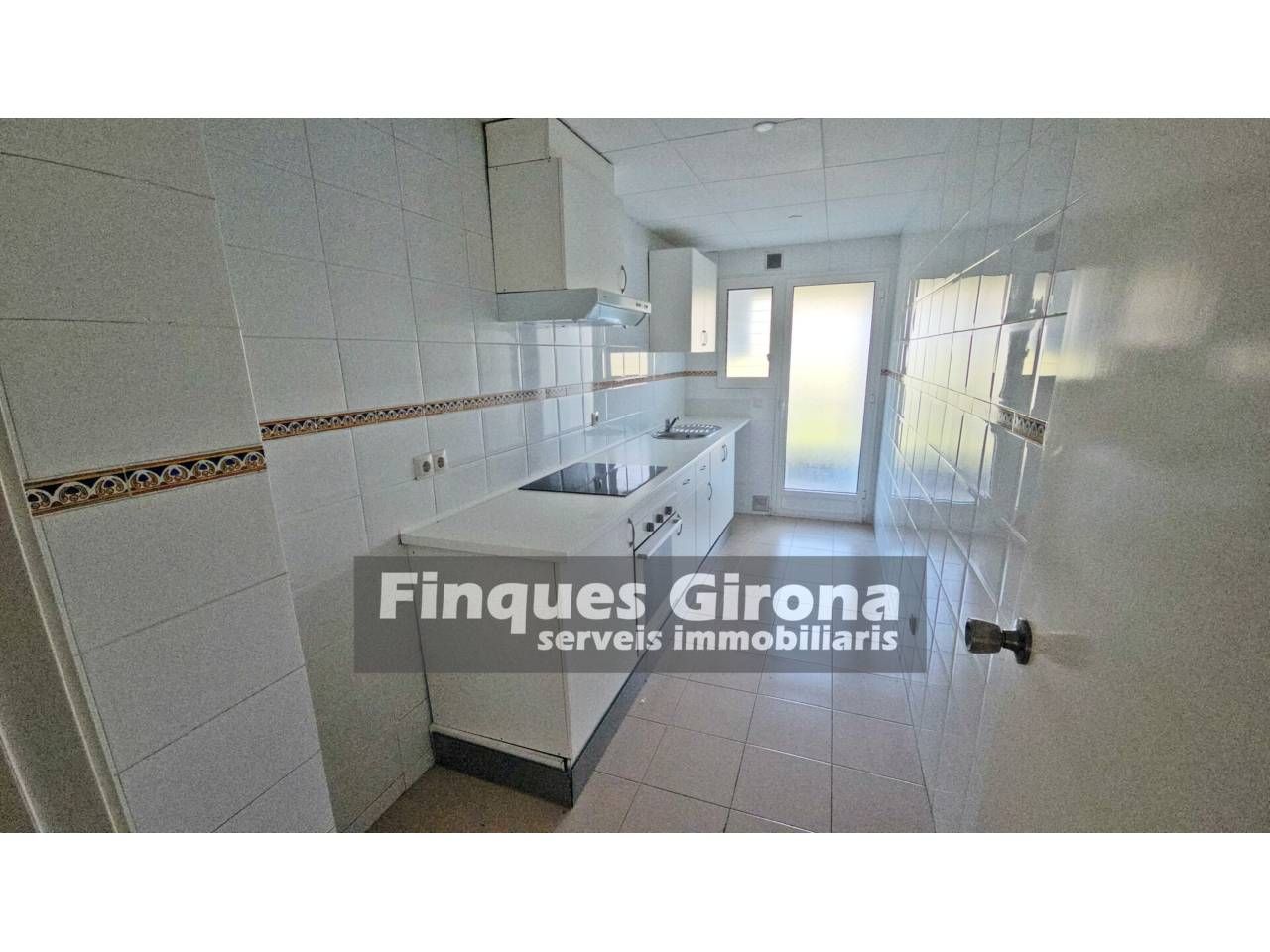 Kitchen of Flat for sale in Girona Capital  with Heating, Parquet flooring and Balcony