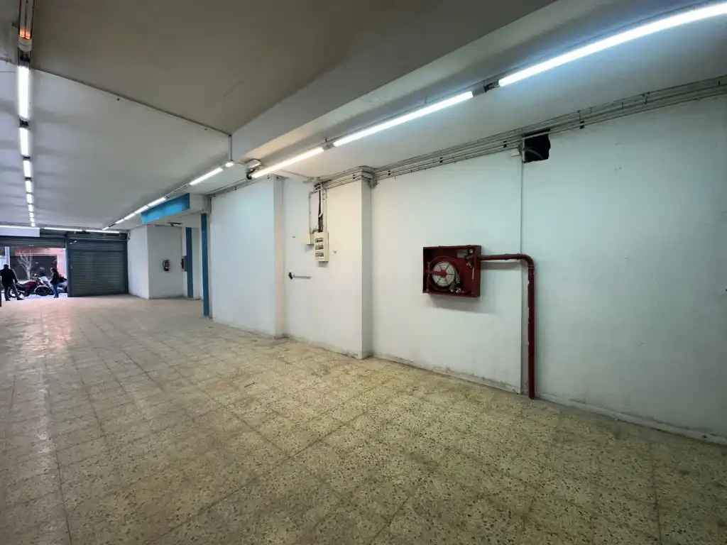Local comercial en alquiler en Paseo Llorenc Serra, imagen 5