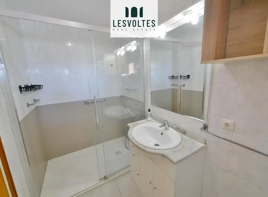 Bathroom of Flat for sale in Verges  with Air Conditioner, Heating and Terrace