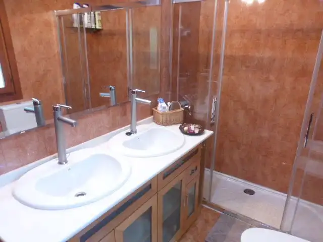 Bany de Casa o xalet en venda en Roquetas de Mar amb Aire condicionat, Calefacció i Jardí privat