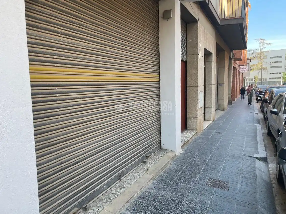 Locale commerciale in vendita a Carrer Escultor Figueres, imagen 7