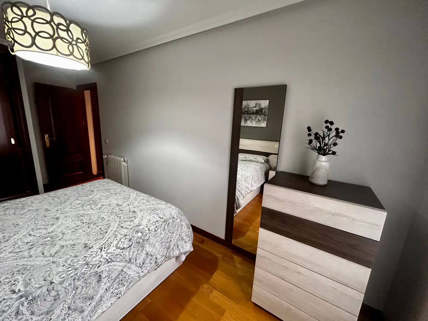 Dormitori de Pis en venda en Ávila amb Calefacció, Parquet i Moblat