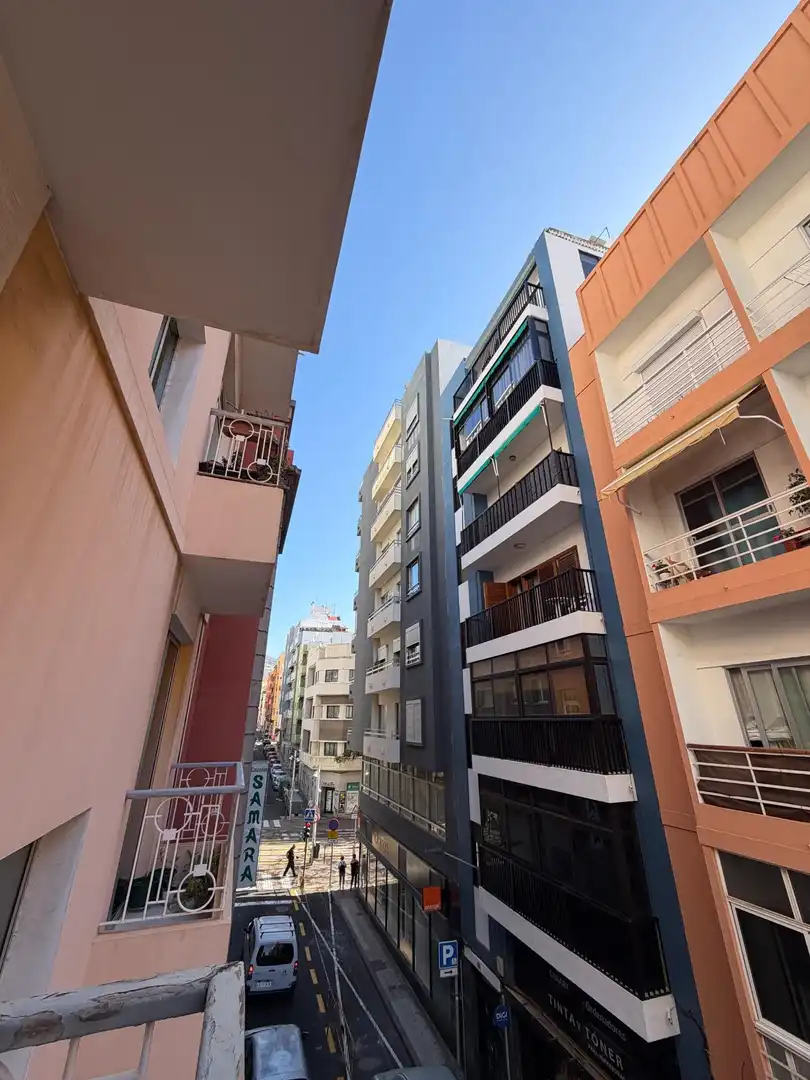 Vista exterior de Piso en venta en Santa Cruz de Tenerife con Balcón