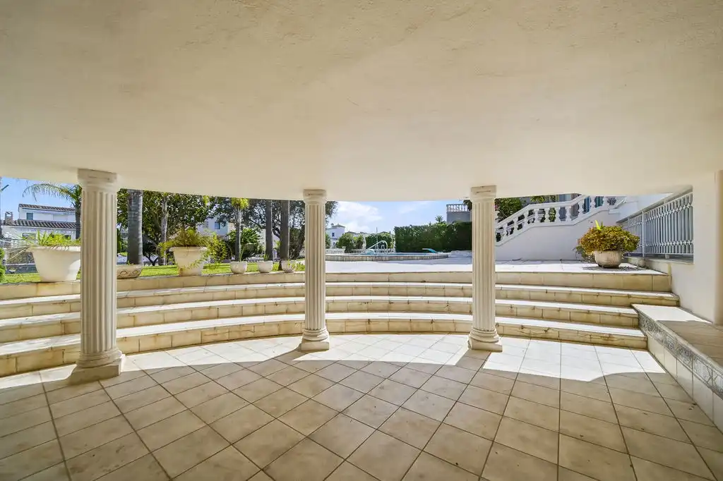 Casa con piscina en venta en Carrer Noguera, imagen 11