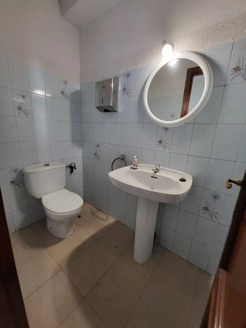 Business premises to rent in El Carbayedo - El Quirinal, imagen 14