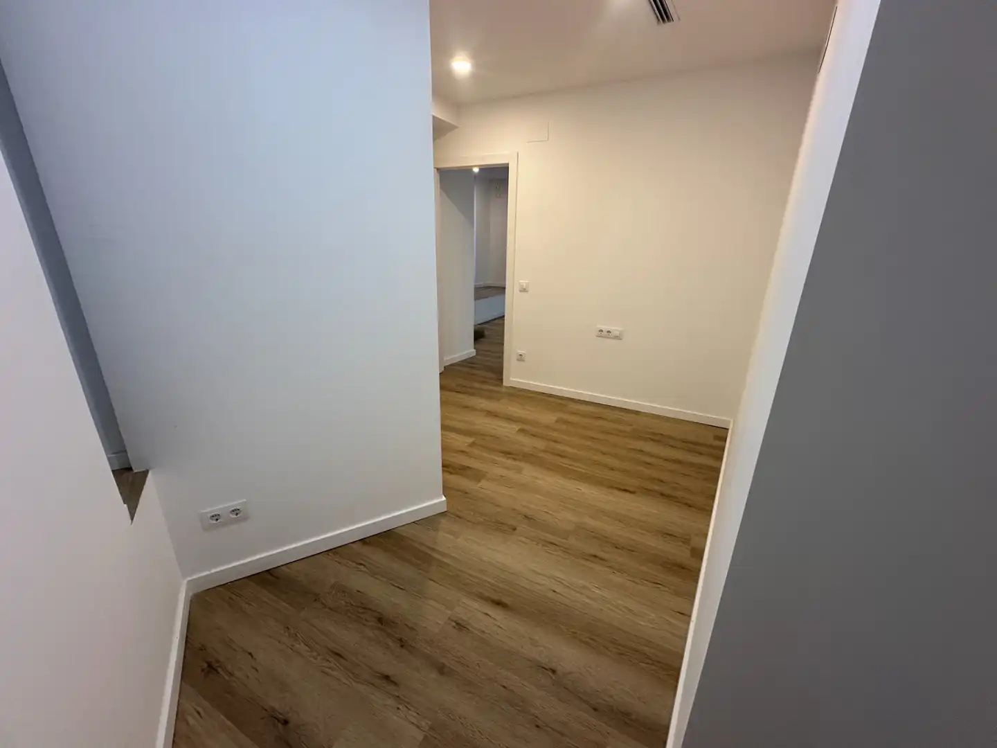 Habitación de Planta baja en venta en Vilanova i la Geltrú con Aire acondicionado, Calefacción y Parquet