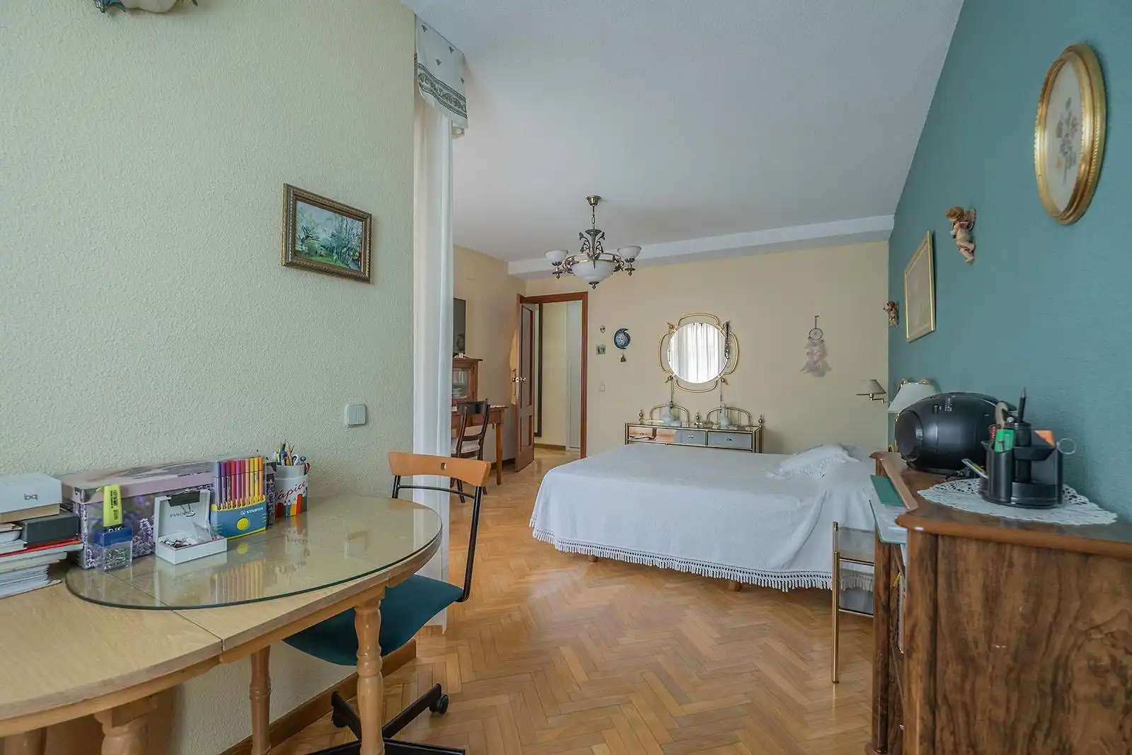 Habitación de Casa adosada en venta en Tres Cantos con Calefacción, Jardín privado y Parquet