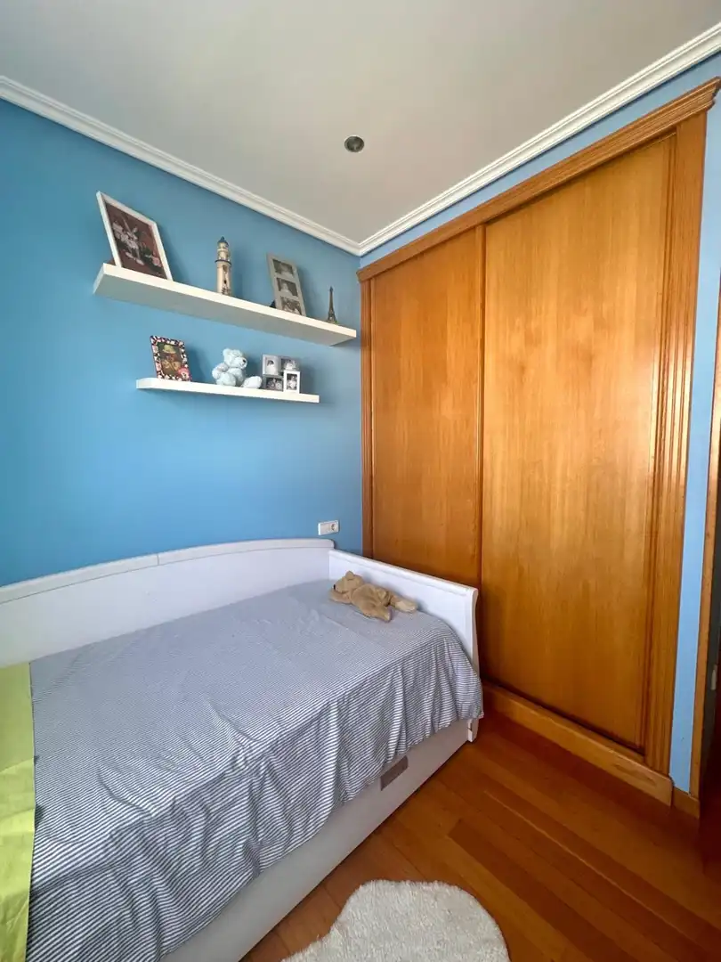 Dormitori de Dúplex en venda en Ferrol amb Calefacció, Parquet i Internet
