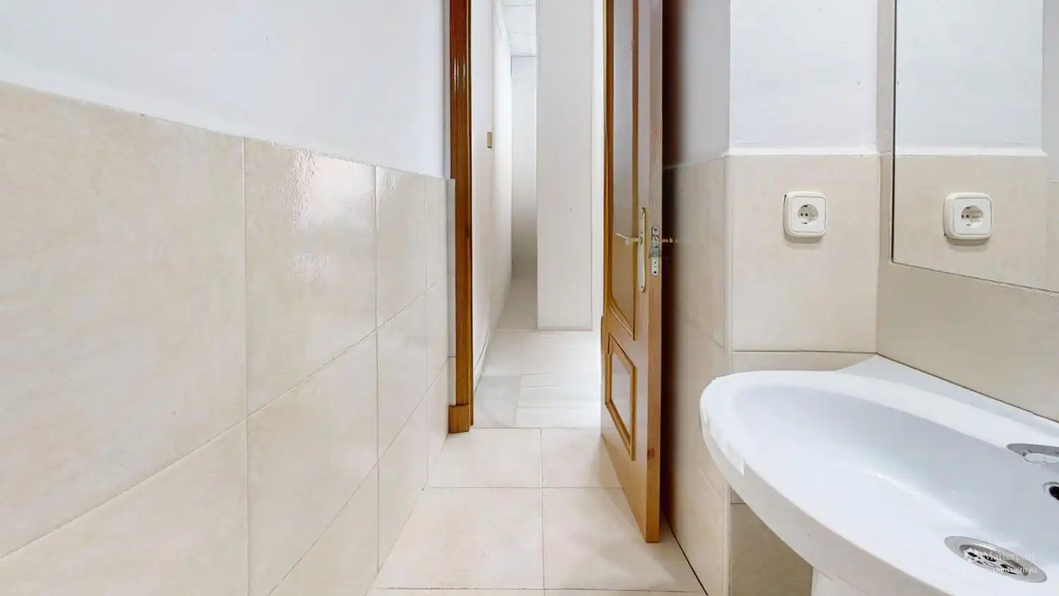 Badezimmer von Geschaftsraum zum Verkauf in Sevilla mit Klimaanlage