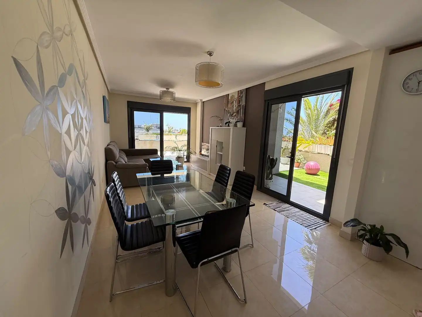 Menjador de Apartament en venda en Adeje amb Terrassa, Piscina i Moblat