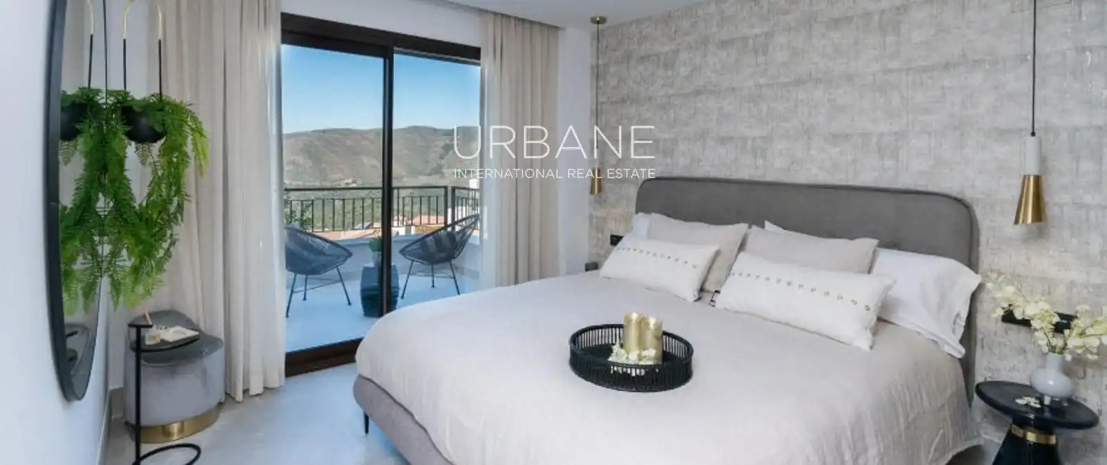 Bedroom of Flat for sale in Istán  with Air Conditioner, Terrace and Swimming Pool
