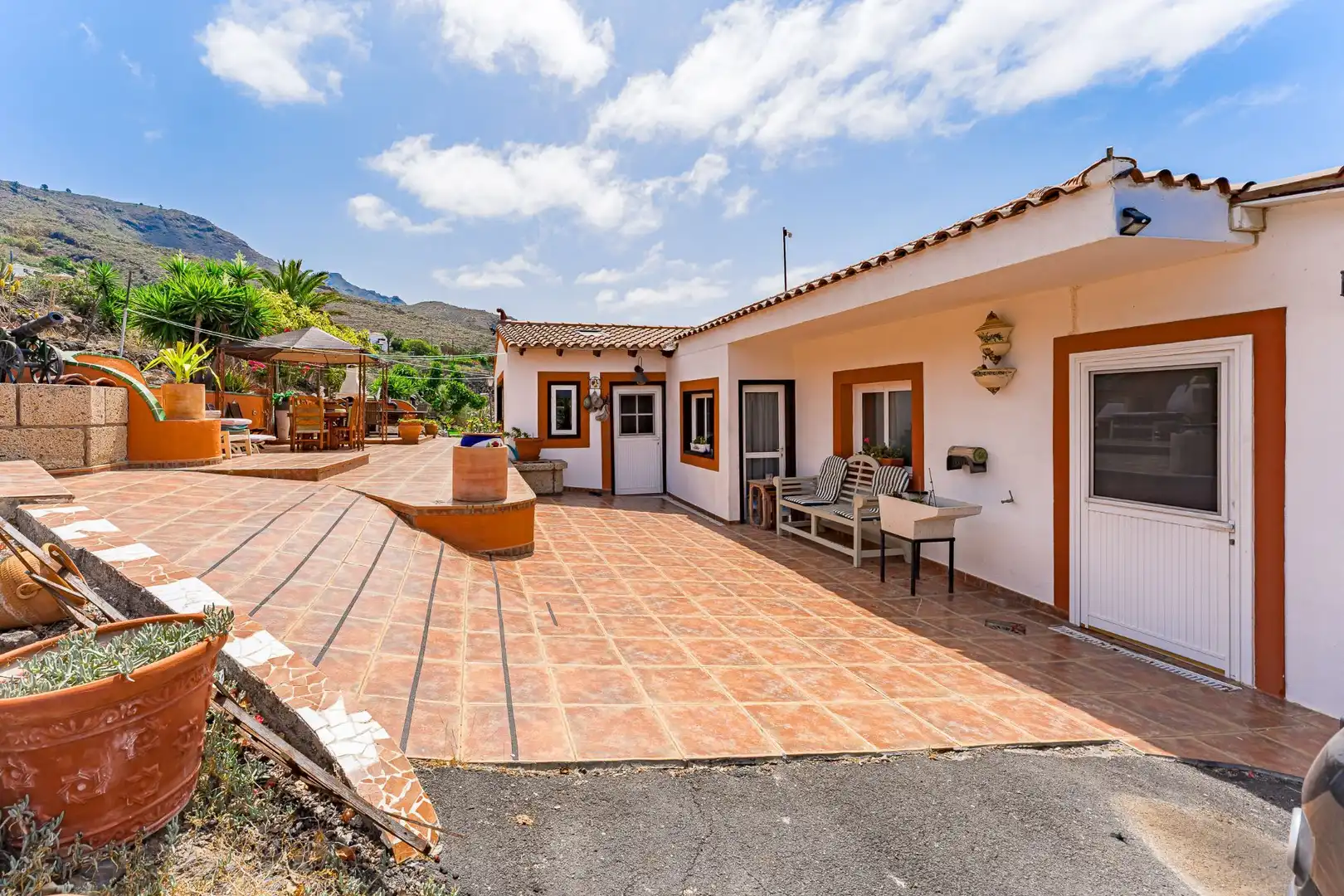 Vista exterior de Casa o chalet en venta en Adeje con Jardín privado, Terraza y Trastero