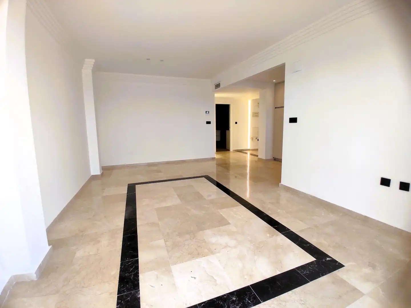 Apartamento de alquiler en Marbella con Terraza