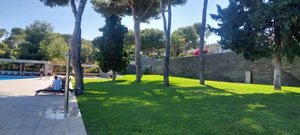 Jardí de Dúplex en venda en Sant Pere de Ribes amb Aire condicionat, Calefacció i Jardí privat