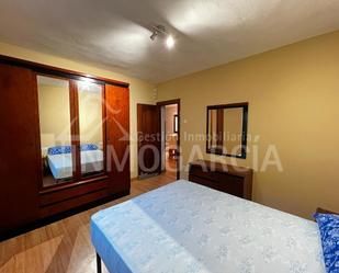 Bedroom of Flat to rent in Avilés  with Heating, Parquet flooring and Furnished