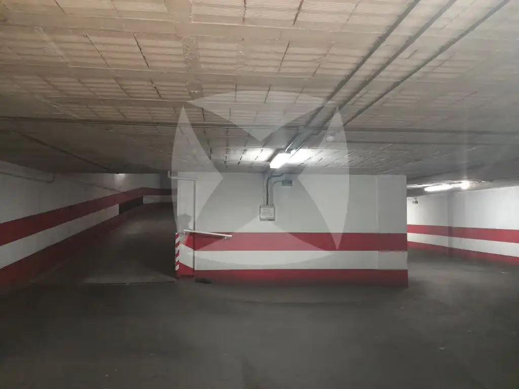 Garage for rent in Calle Del Museo, Pardaleras