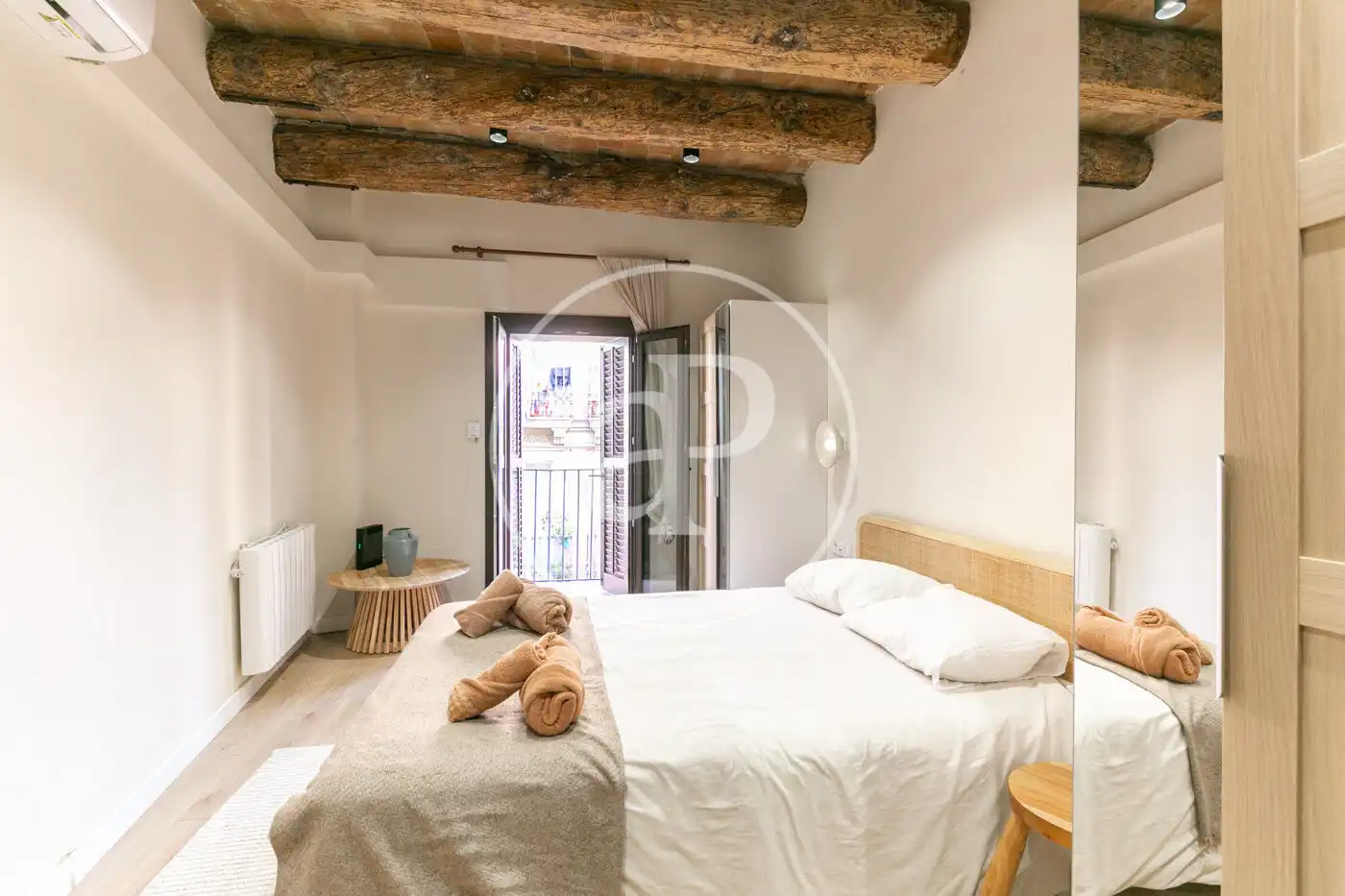 Schlafzimmer von Wohnung zum Verkauf in Barcelona mit Klimaanlage, Heizung und Möbliert