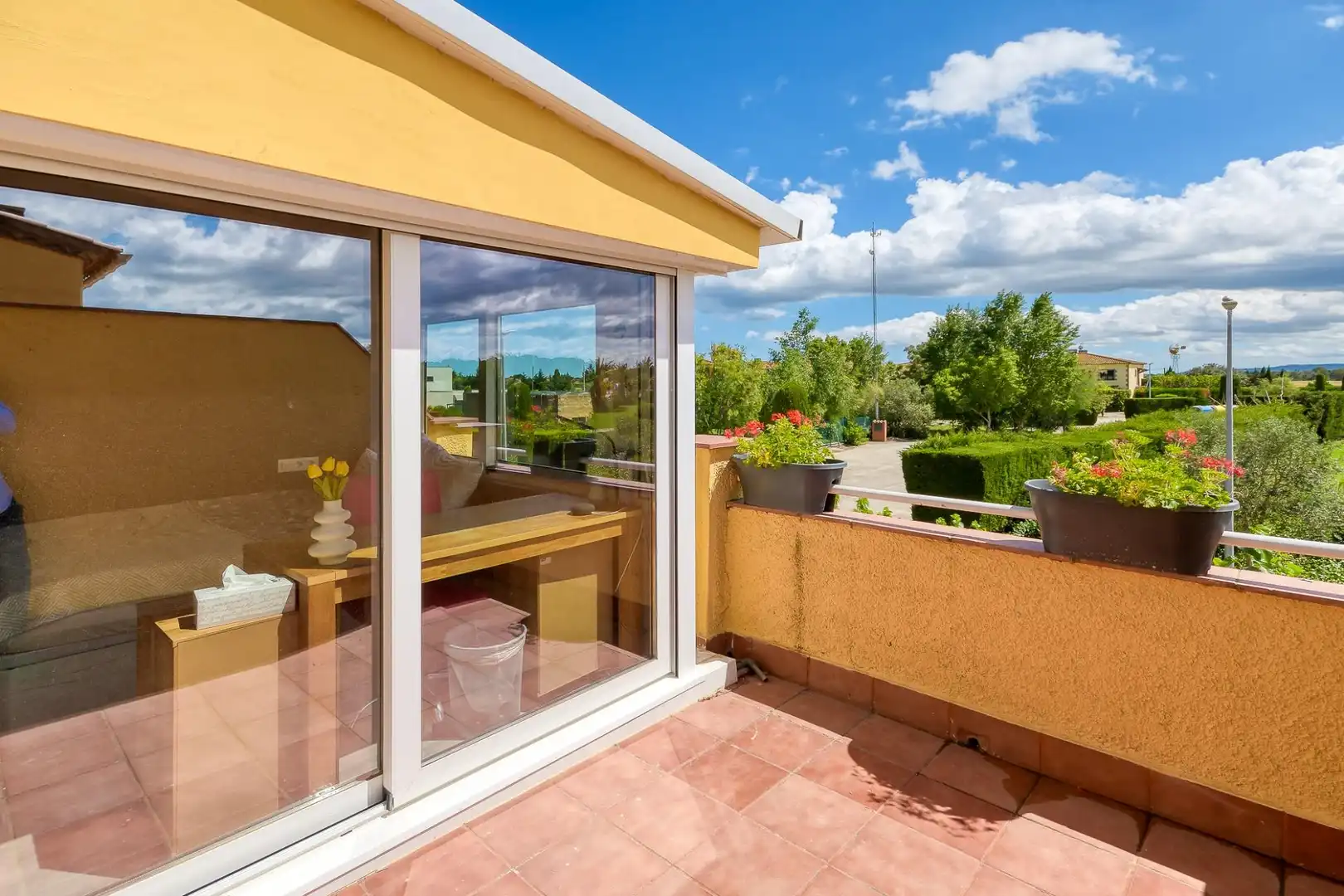 Terrassa de Casa adosada en venda en Torroella de Fluvià amb Aire condicionat, Calefacció i Jardí privat