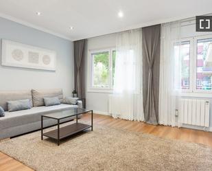 Living room of Flat to rent in  Barcelona Capital  with Air Conditioner, Heating and Furnished
