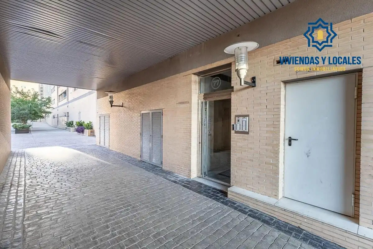 Penthouse mit Pool zum Verkauf in Avenida DE LA ILUSTRACION, imagen 28