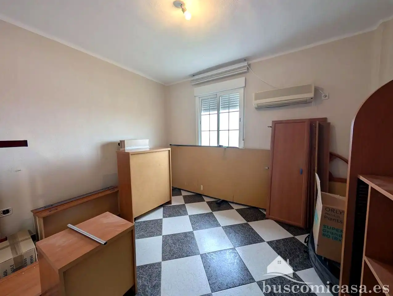 Habitación de Piso en venta en Linares con Aire acondicionado y Terraza