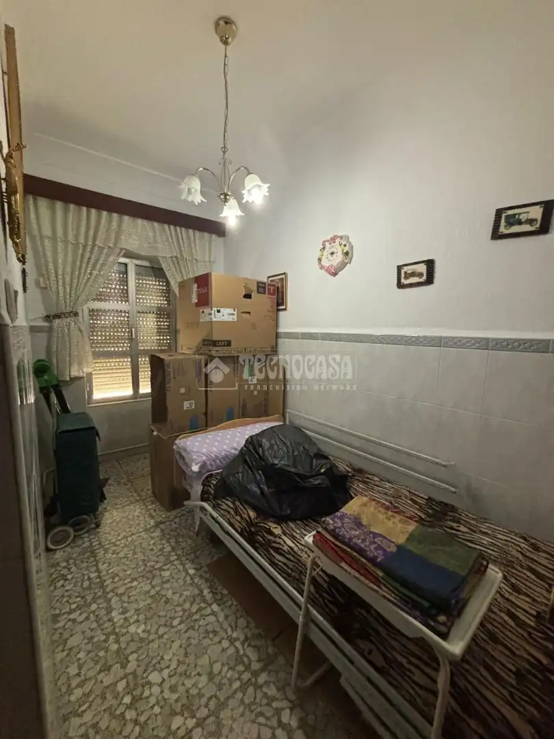 Habitación de Casa adosada en venta en Puertollano