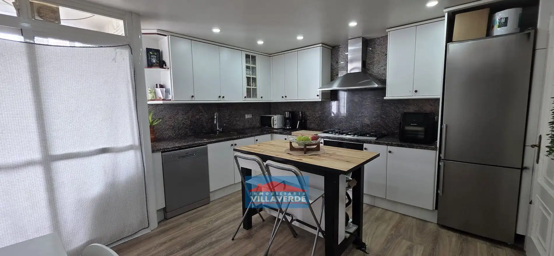 Flat with terrace for sale in Cangas pueblo, imagen 2