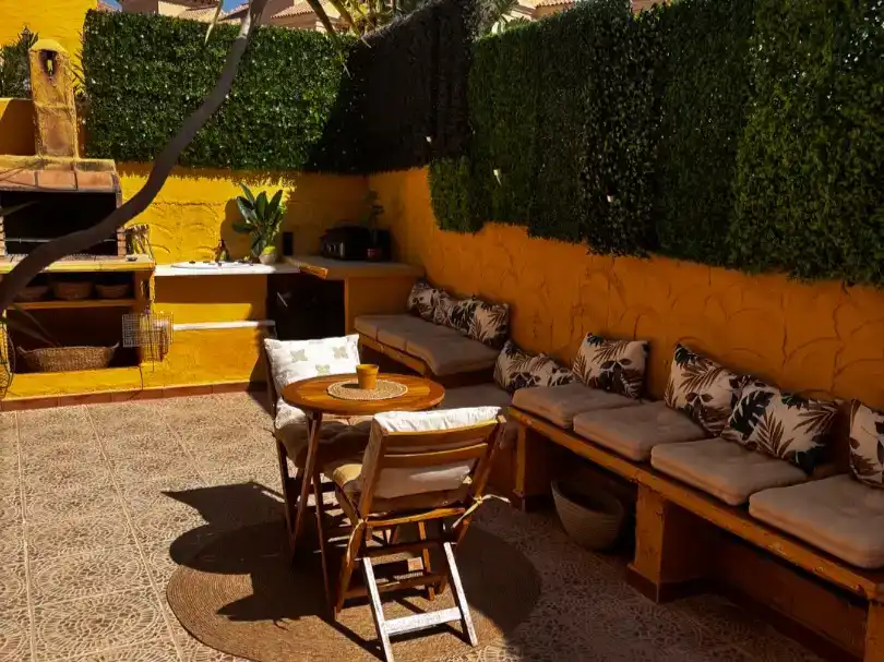 Terraza de Piso de alquiler en Vera con Aire acondicionado, Piscina y Balcón