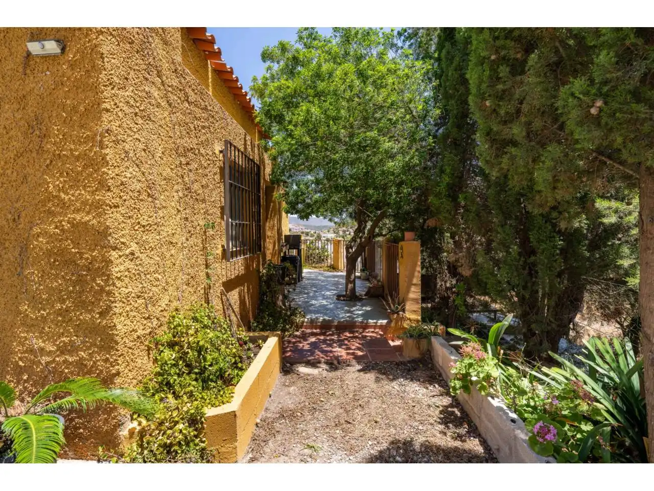 Vista exterior de Finca rústica en venta en Felix con Jardín privado, Terraza y Amueblado